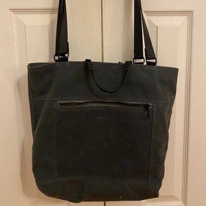 Moop Carrier Tote in Shark